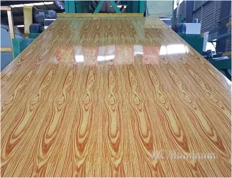 Wood grain aluminum plate.png