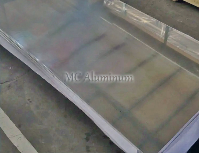 Aluminum alloy automobile fuel tank material